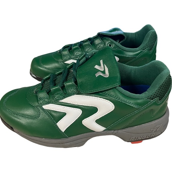 ringor softball cleats with pitching toe